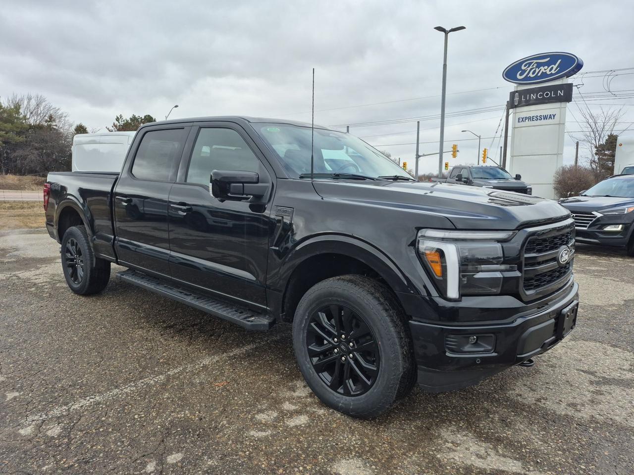 2026 Ford F-150 LARIAT, MOONROOF, TOW/HAUL PKG, BLACK PKG Photo