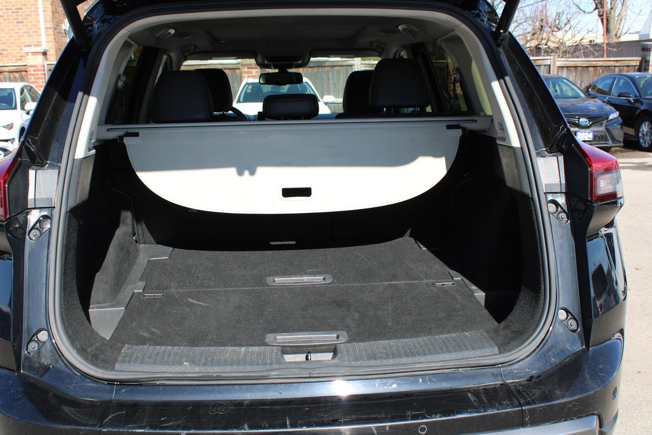 2024 Nissan Rogue SL Photo