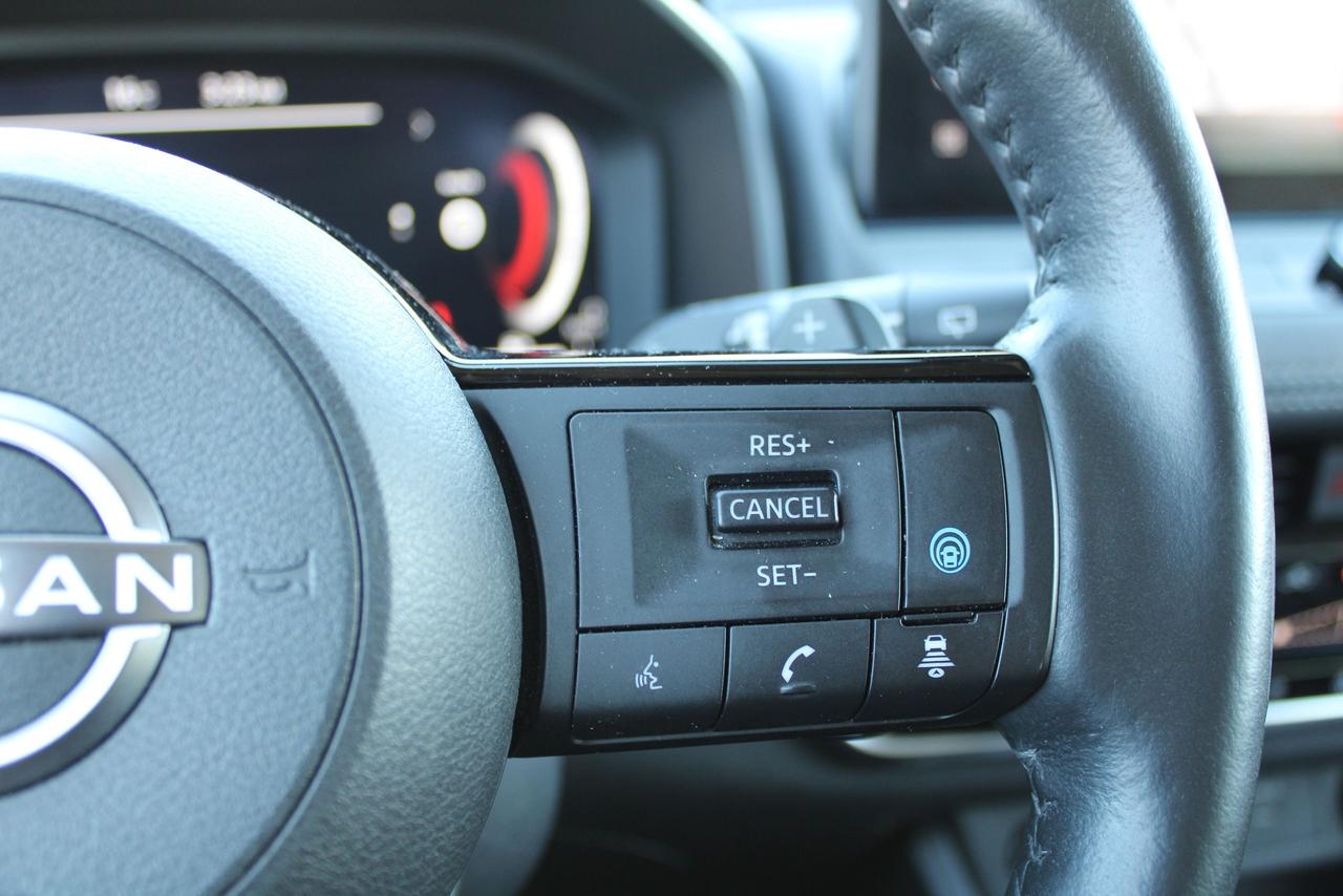 2024 Nissan Rogue SL Photo