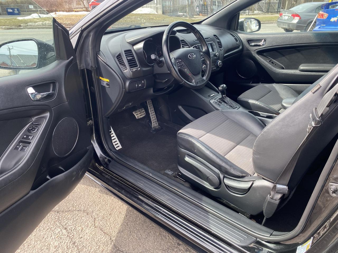 2016 Kia Forte Koup SX/Automatic/Gas Saver/Backup Camera/Bluetooth Photo