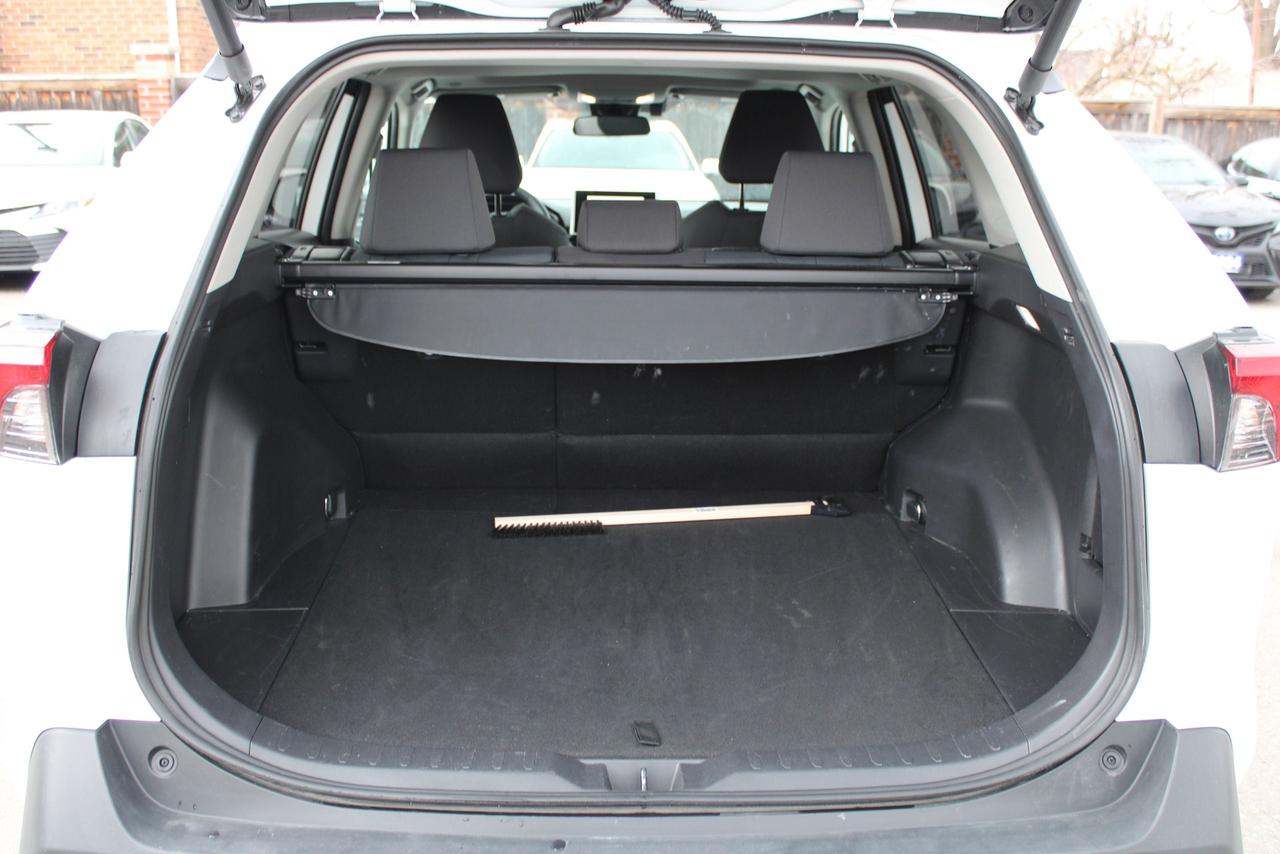 2025 Toyota RAV4 XLE AWD Photo