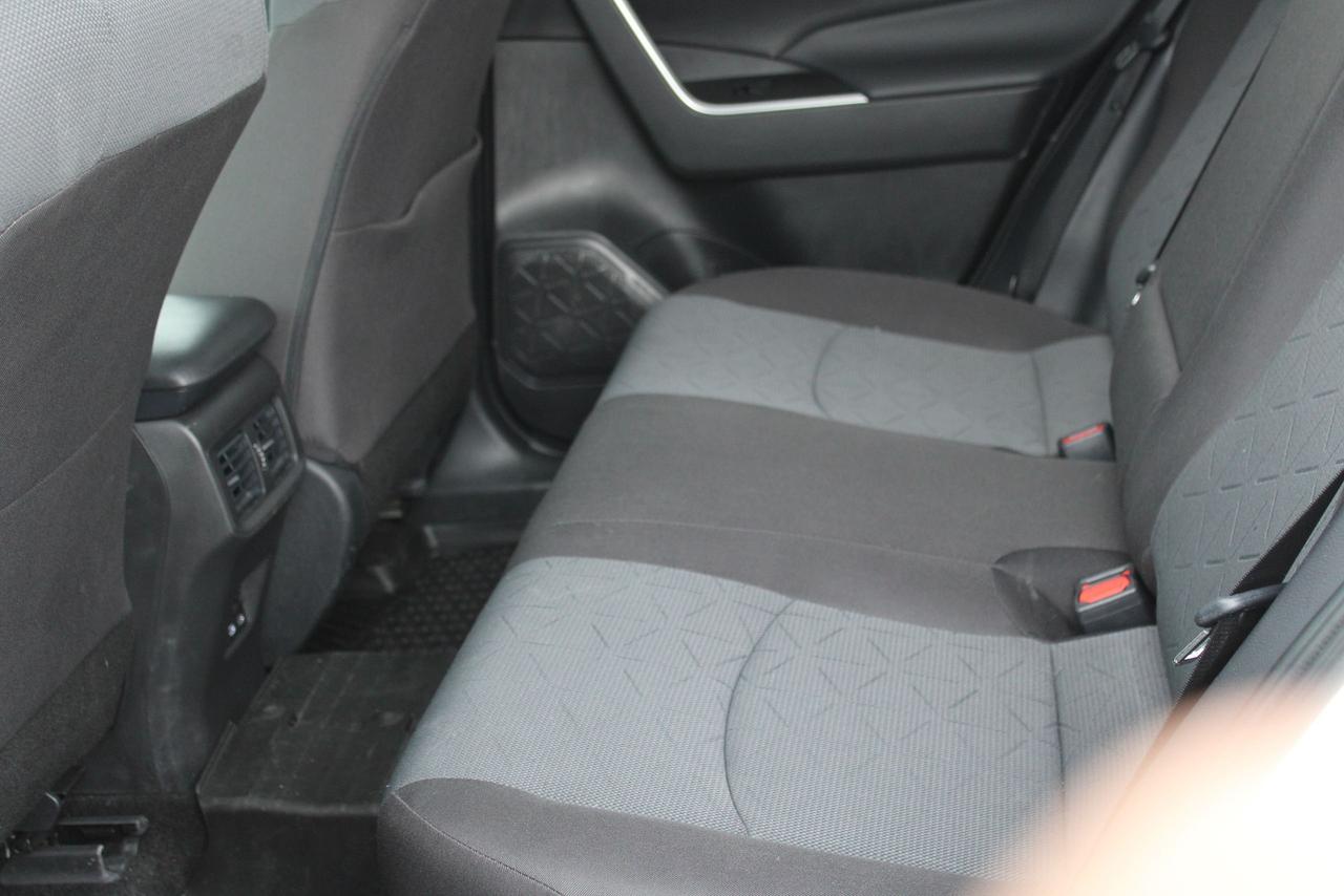 2025 Toyota RAV4 XLE AWD Photo