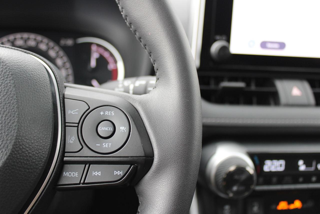 2025 Toyota RAV4 XLE AWD Photo