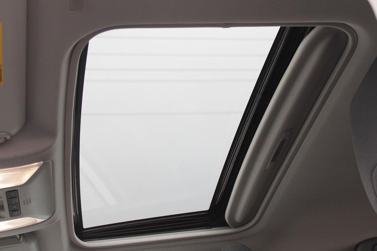 2025 Toyota RAV4 XLE AWD Photo