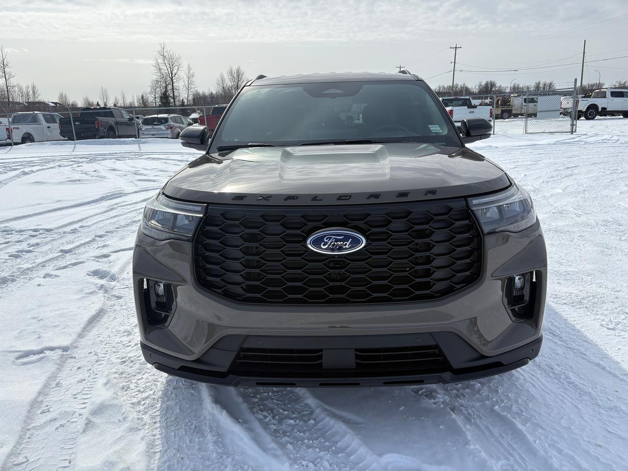 2026 Ford Explorer ST-Line Photo1