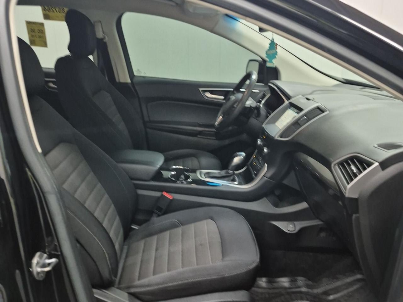 2018 Ford Edge SEL Photo3