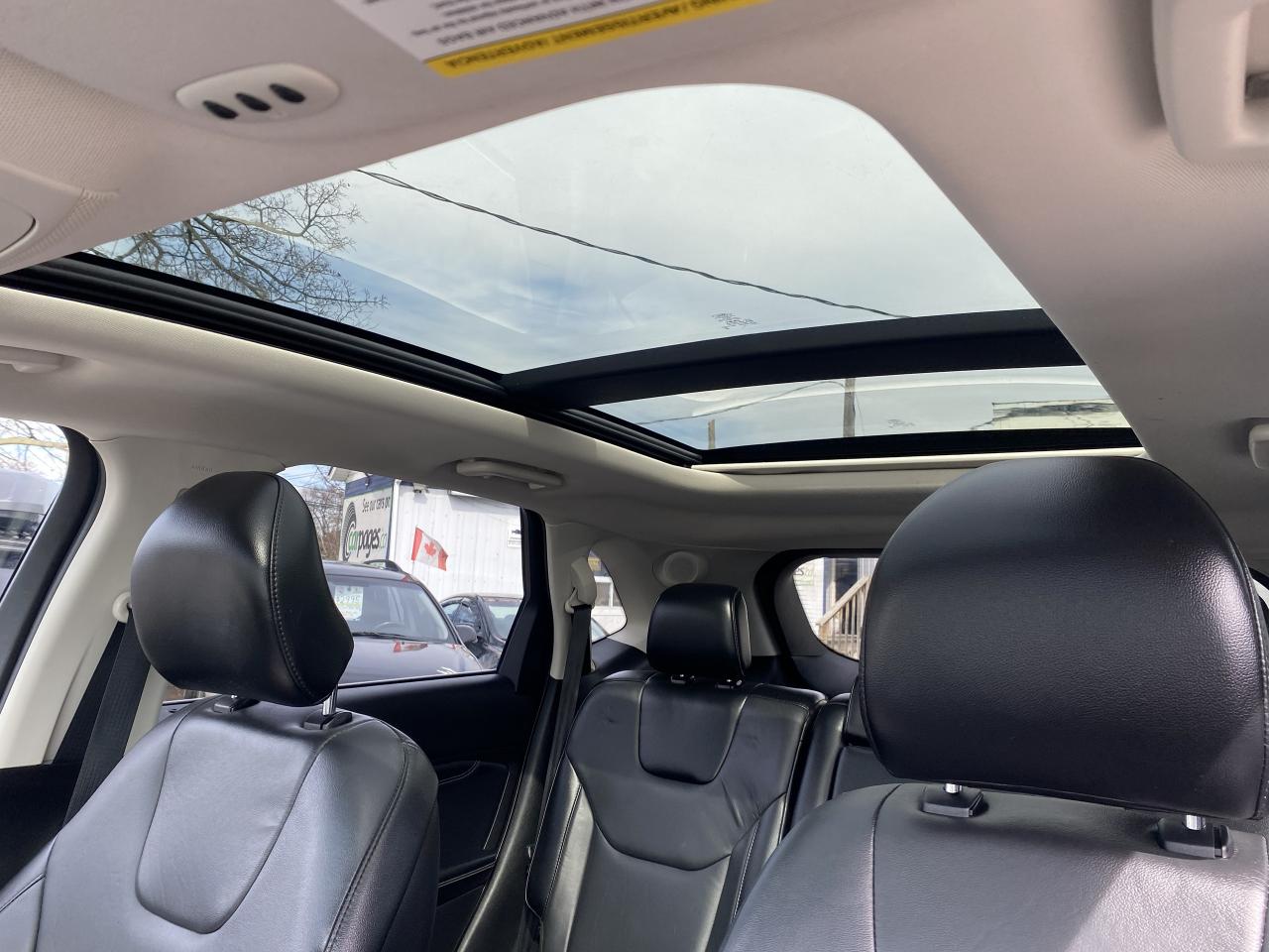 2017 Ford Edge 1Owner/Titanium AWD/Leather/Roof/Navi/Back Camera Photo