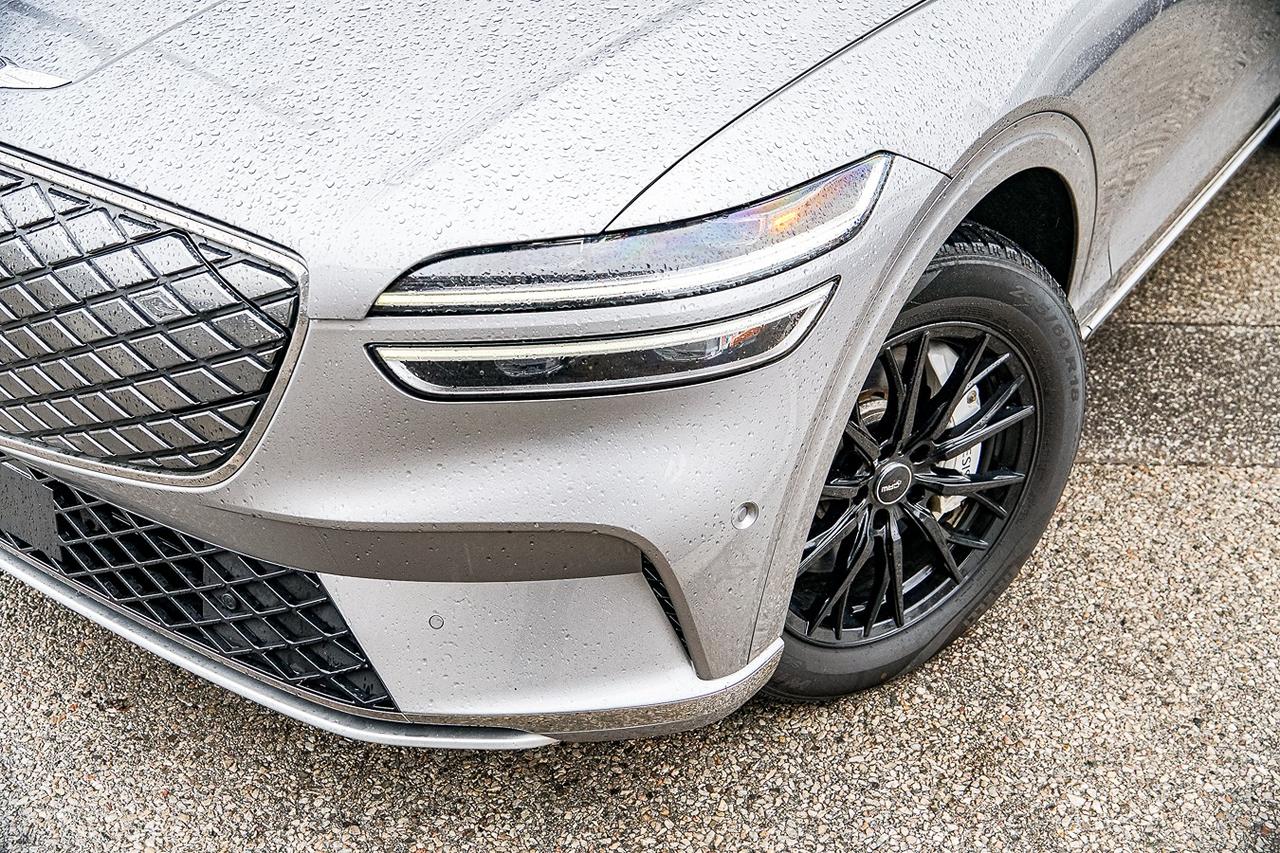 2024 Genesis Electrified GV70 Prestige AWD | FULLY LOADED | MASSAGE | HUD | PANO Photo