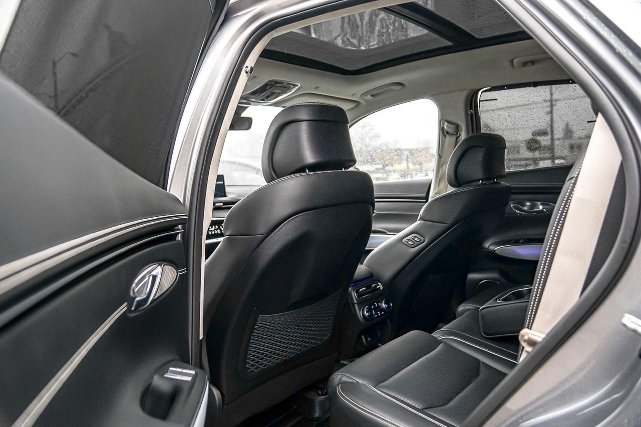 2024 Genesis Electrified GV70 Prestige AWD | FULLY LOADED | MASSAGE | HUD | PANO Photo