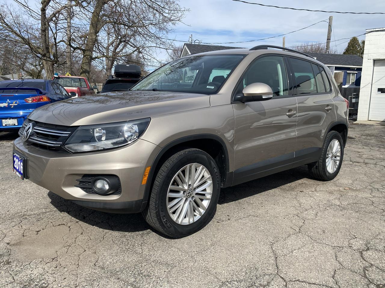 2016 Volkswagen Tiguan NO Accidents/Automatic/AWD/Bckup Camera/Bluetooth - Photo #1