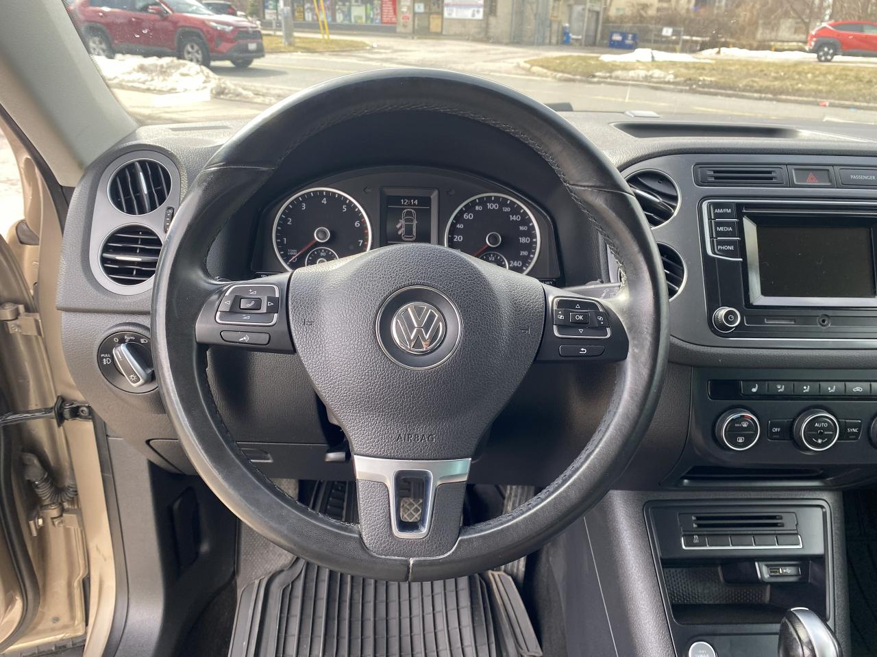 2016 Volkswagen Tiguan NO Accidents/Automatic/AWD/Bckup Camera/Bluetooth Photo