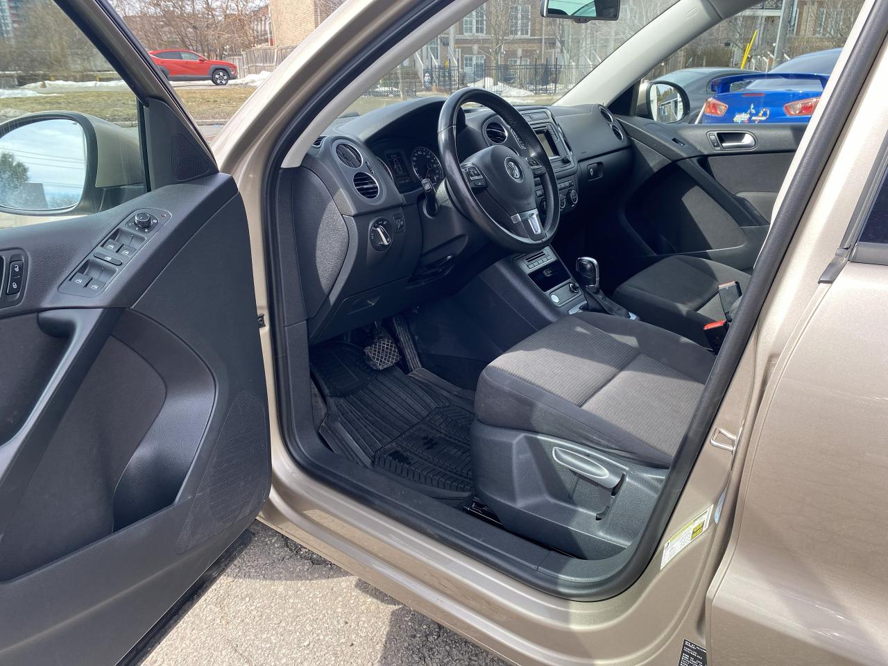 2016 Volkswagen Tiguan NO Accidents/Automatic/AWD/Bckup Camera/Bluetooth Photo