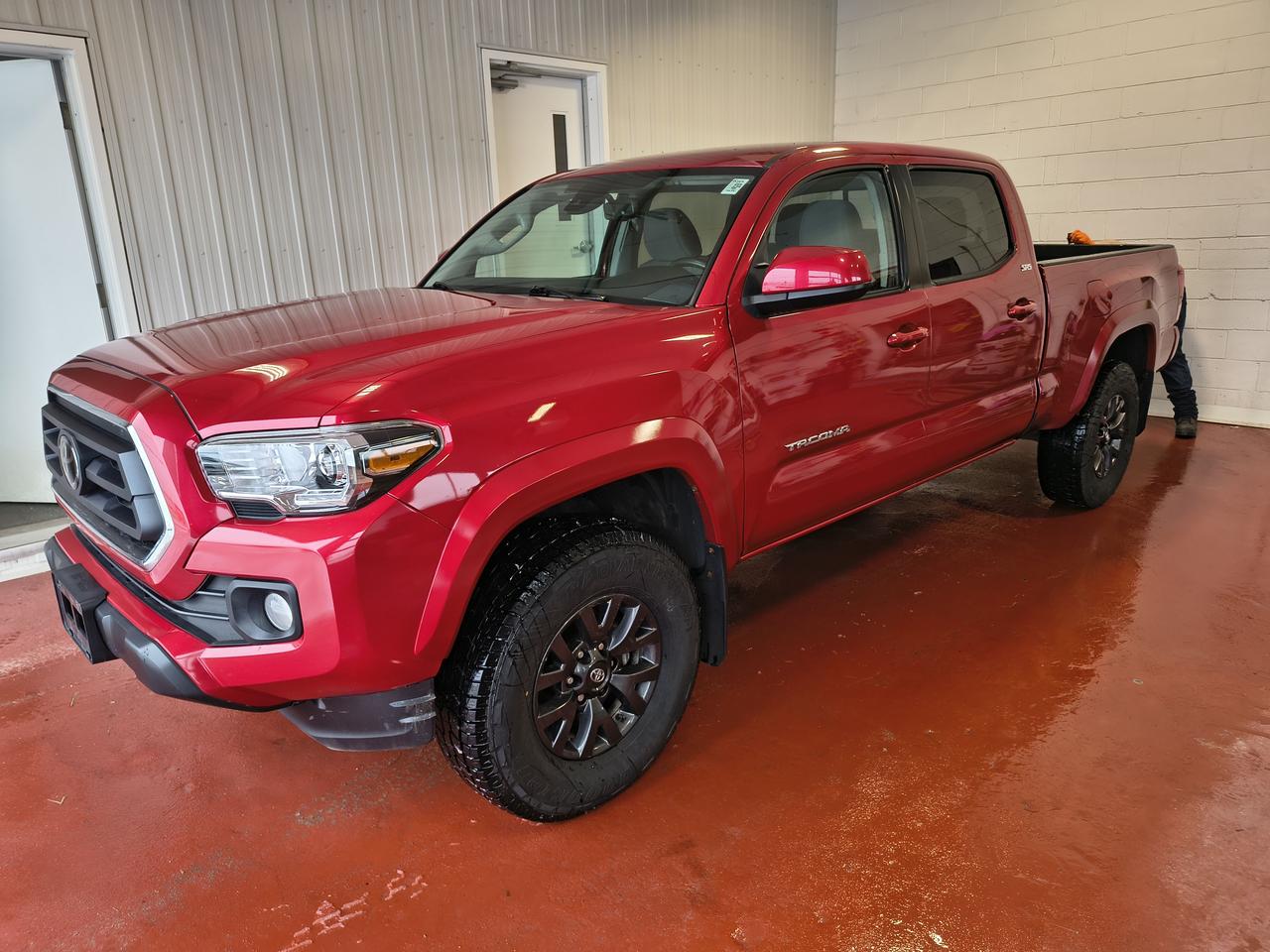 2022 Toyota Tacoma SR5 Photo0