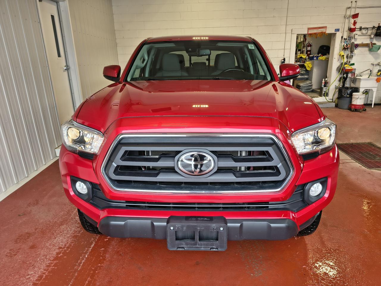 2022 Toyota Tacoma SR5 Photo