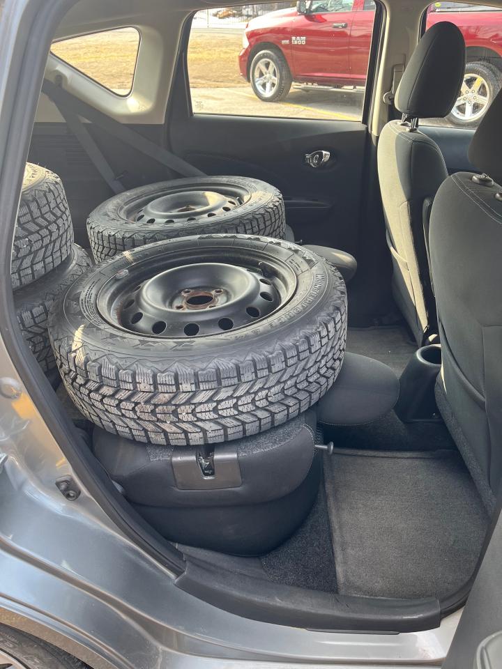 2014 Nissan Versa Note HATCHBACK S 1.6 LTR 4 CYL. Photo