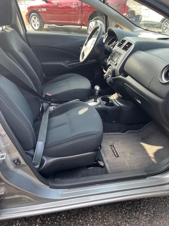 2014 Nissan Versa Note HATCHBACK S 1.6 LTR 4 CYL. Photo