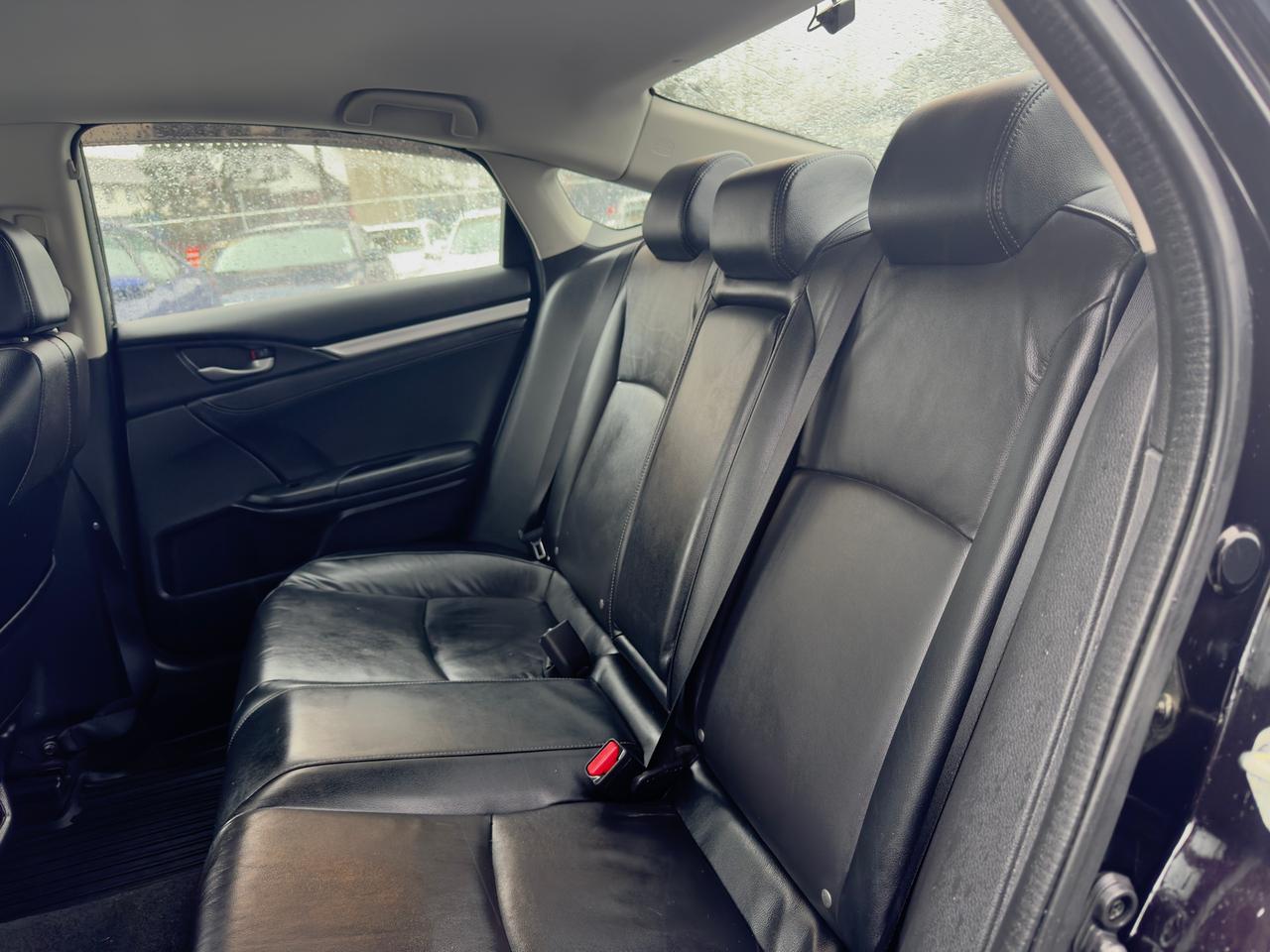 2017 Honda Civic Touring FINANCING AVAILABLE Photo14