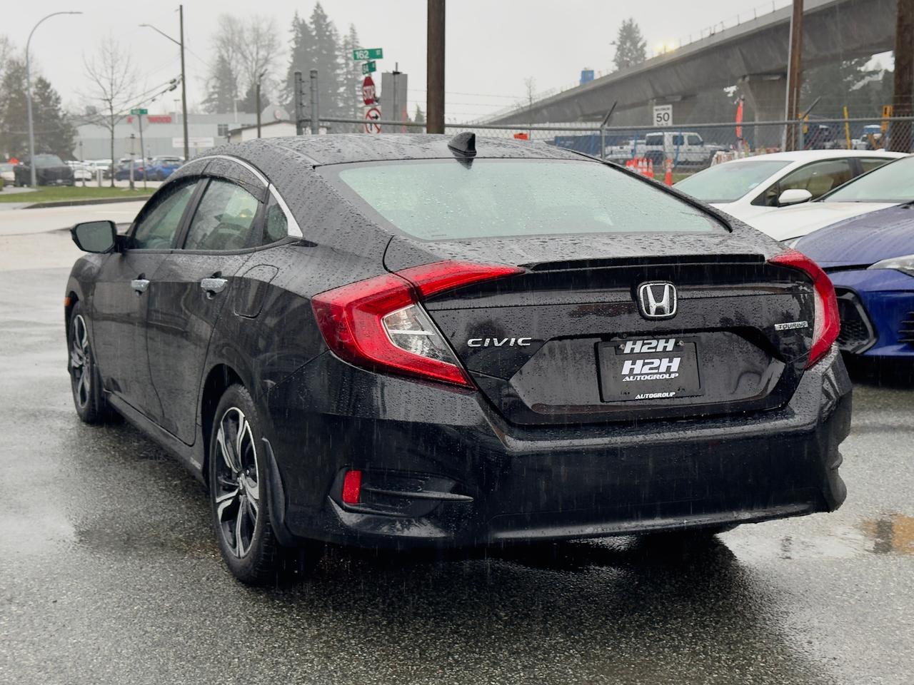 2017 Honda Civic Touring FINANCING AVAILABLE Photo7