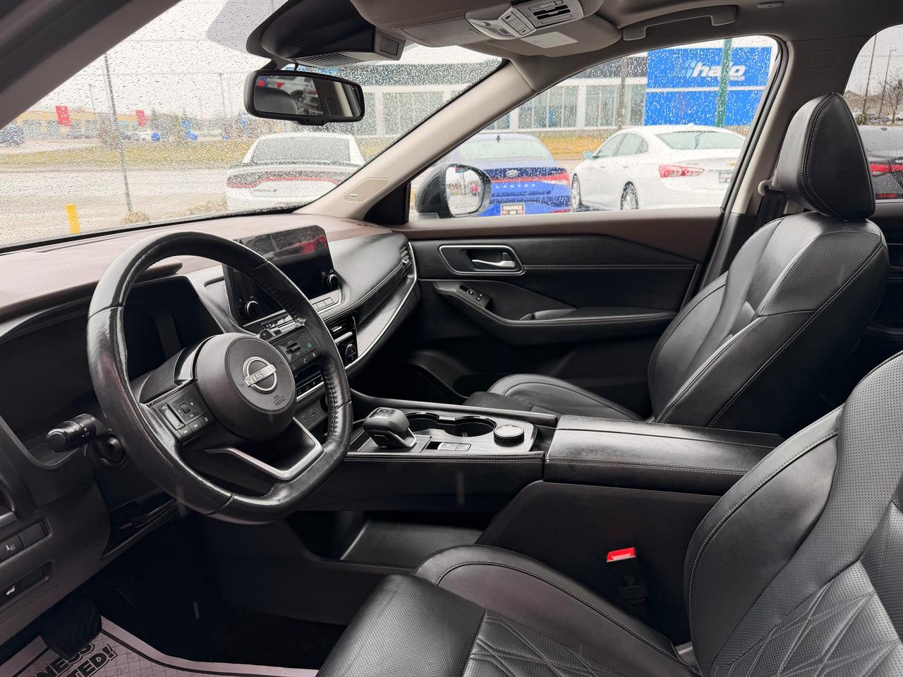 2023 Nissan Rogue AWD Platinum Photo4