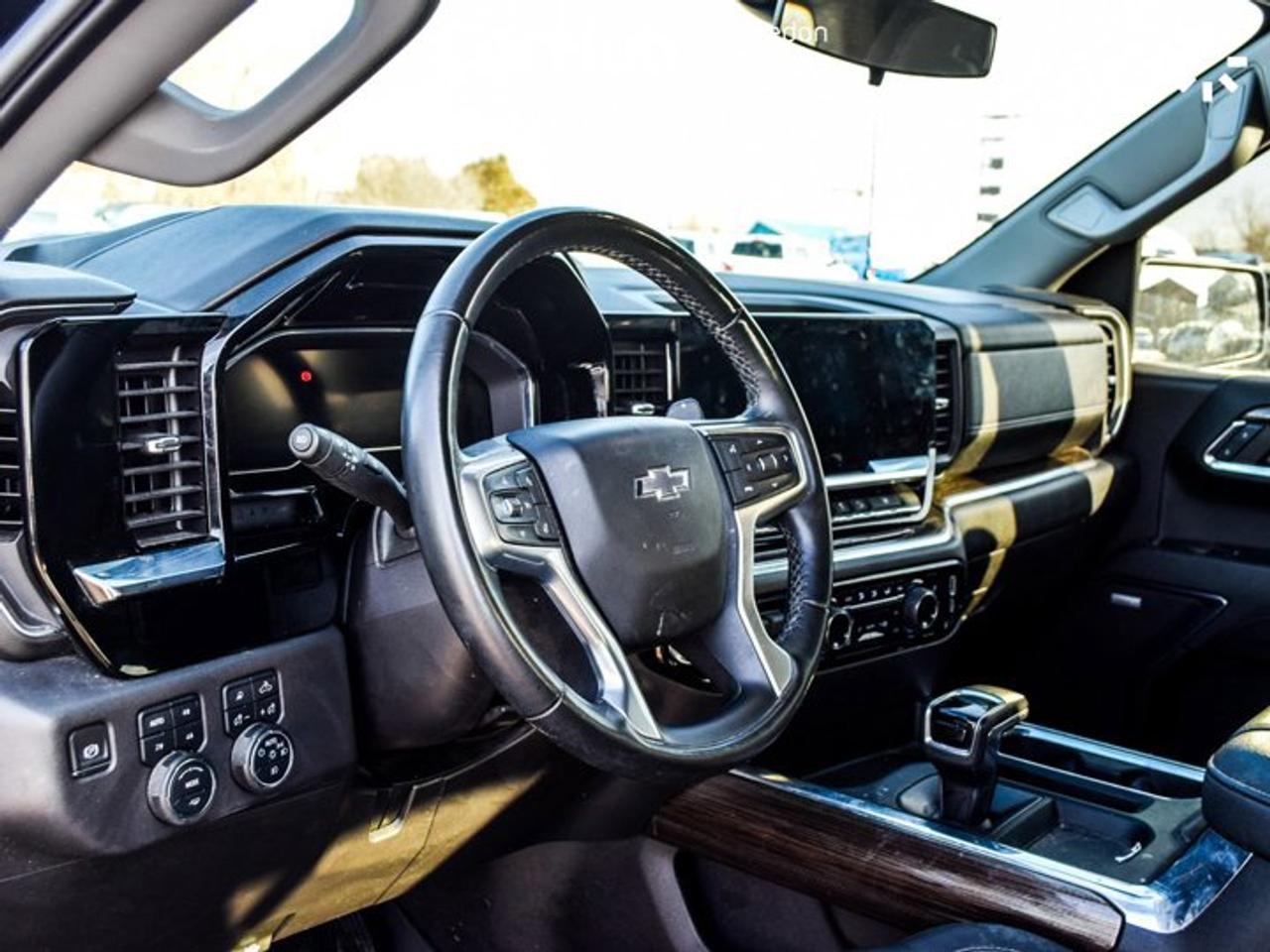 2024 Chevrolet Silverado 1500 LT Trail Boss 4WD Crew Cab 147" 3.0 L Diesel Leather 5 passengers with captain chair Photo