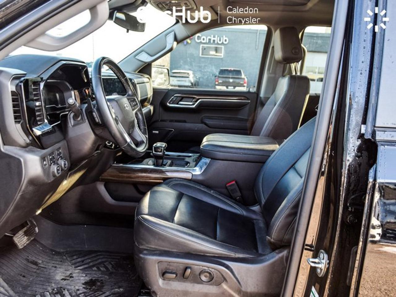 2024 Chevrolet Silverado 1500 LT Trail Boss 4WD Crew Cab 147" 3.0 L Diesel Leather 5 passengers with captain chair Photo