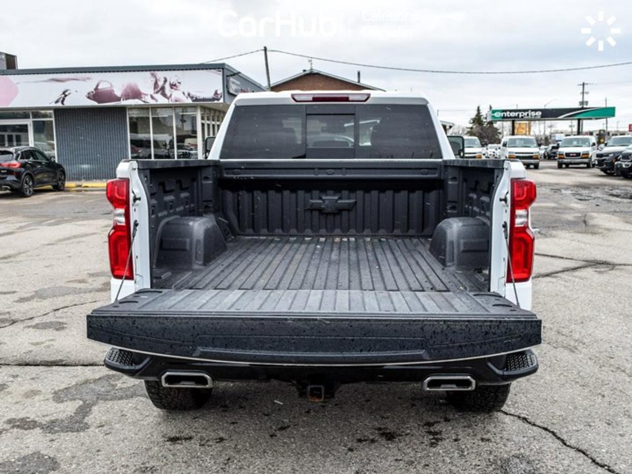 2024 Chevrolet Silverado 1500 LT Trail Boss 4WD Crew Cab 157" 3.0 L Leather 5 passengers with captain chair Photo