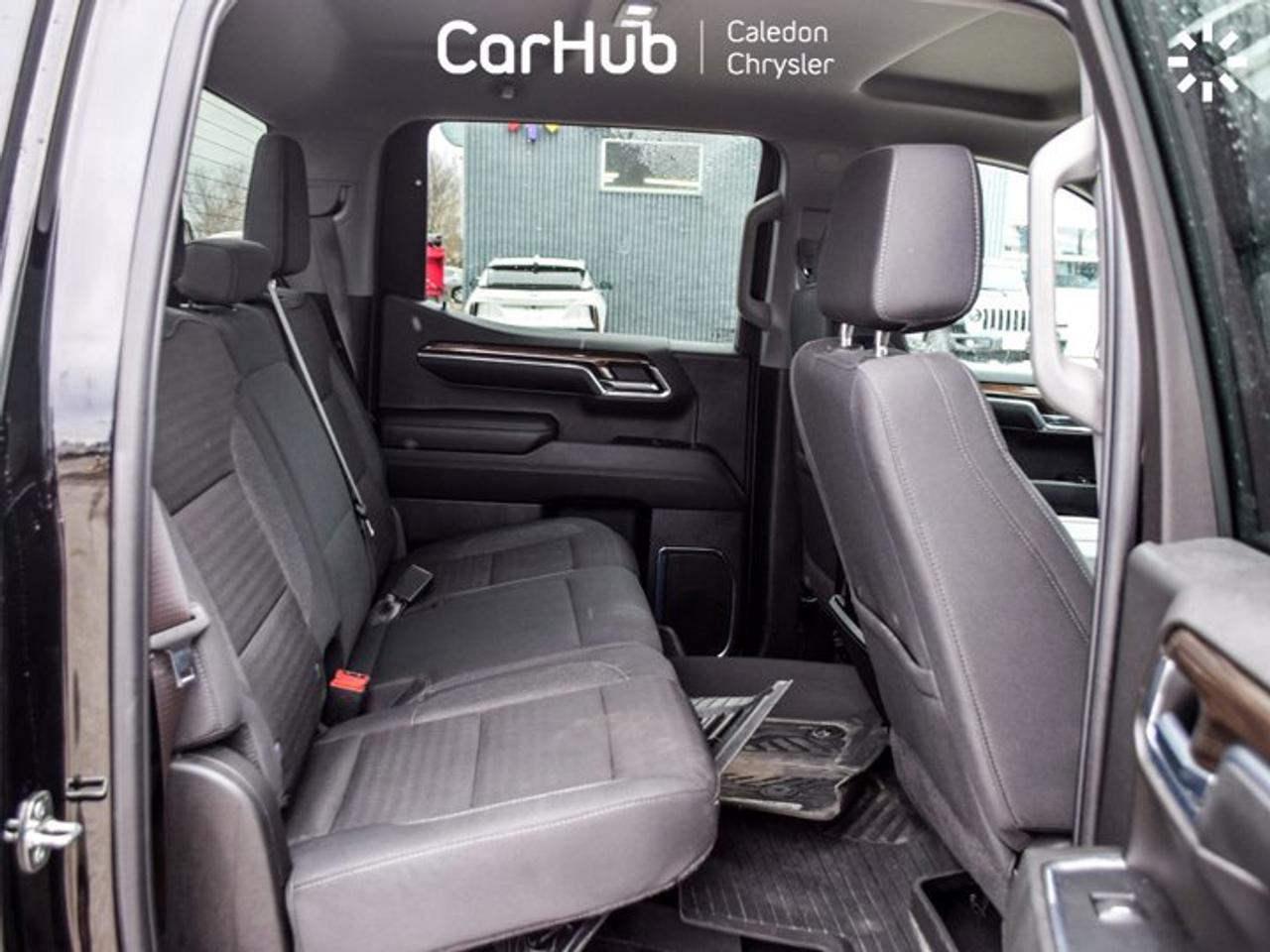 2024 Chevrolet Silverado 1500 RST 4WD Crew Cab 147" 5.3L 5 passengers with captain chair Photo
