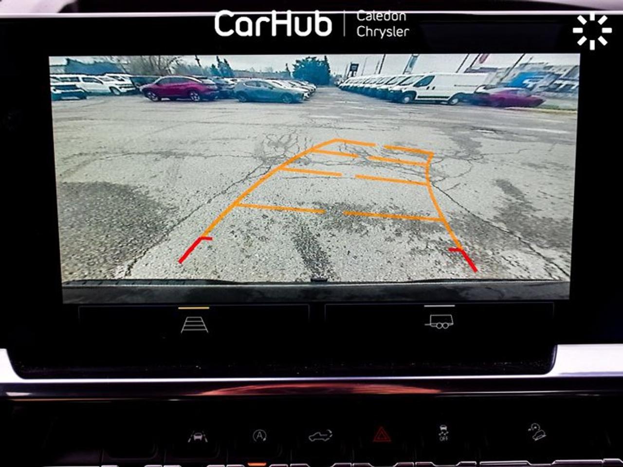 2024 Chevrolet Silverado 1500 RST 4WD Crew Cab 147" 5.3L 5 passengers with captain chair Photo