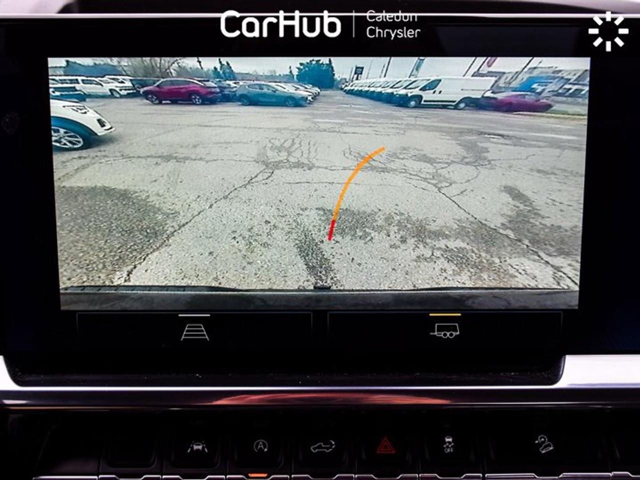 2024 Chevrolet Silverado 1500 RST 4WD Crew Cab 147" 5.3L 5 passengers with captain chair Photo