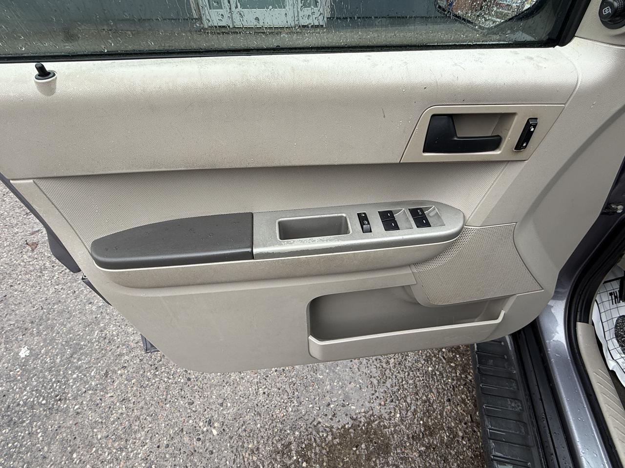2008 Ford Escape XLT Photo