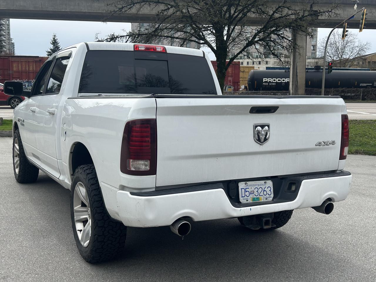 2013 RAM 1500 SPORT - Photo #2