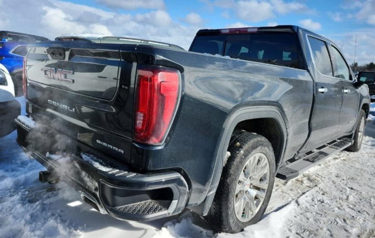 2022 GMC Sierra 1500 Denali Crew 4X4 | Leather | 360 Camera | Bose | Cooled + Heated Seats | Heated Wheel | and More ! Photo