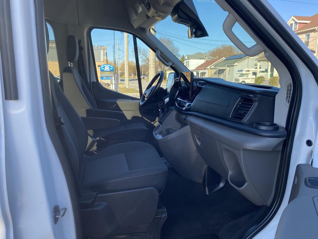 2023 Ford Transit 350 Wagon Med. Roof XLT w/Sliding Pass. 148-in. WB - Photo #7