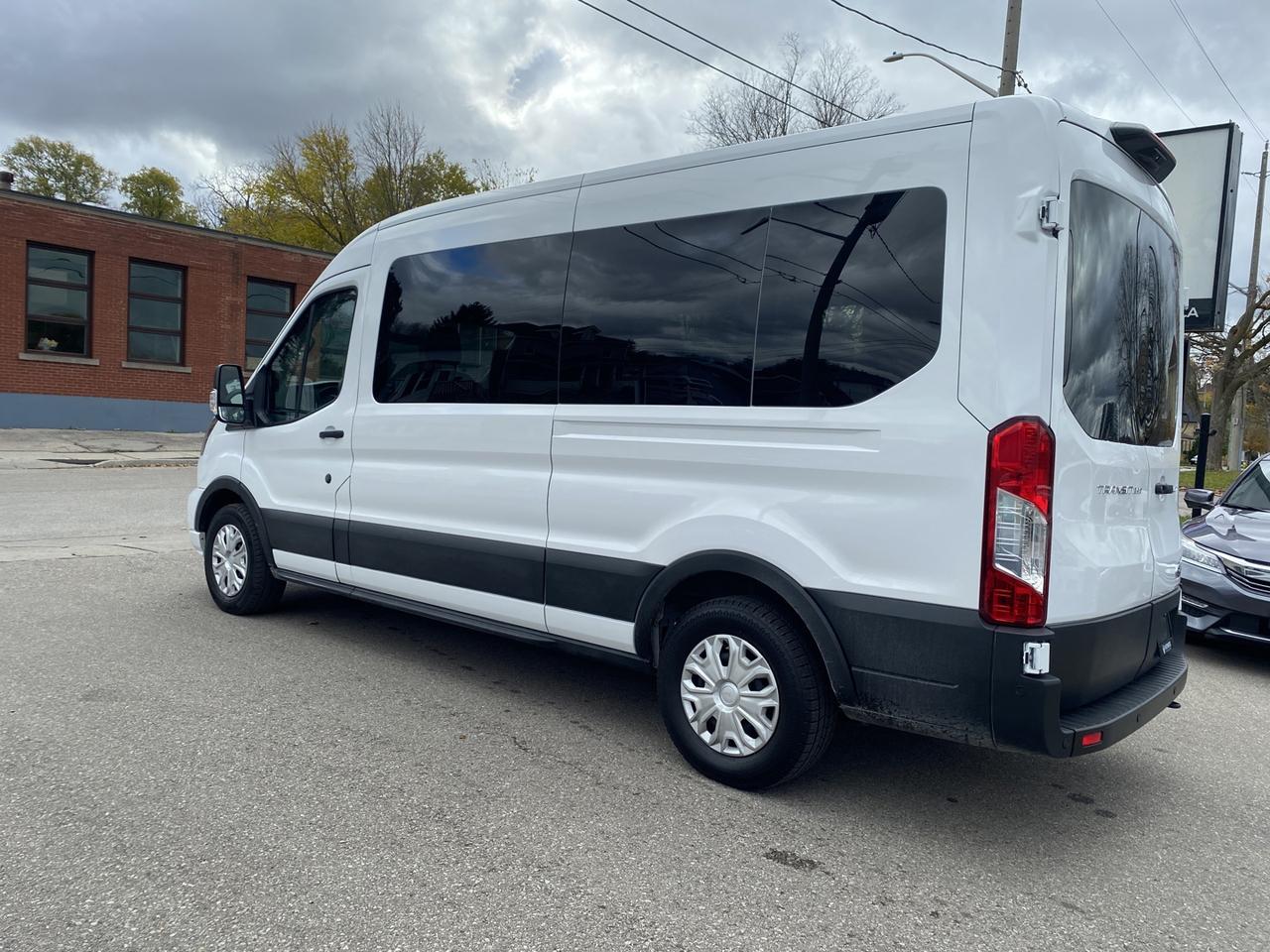2023 Ford Transit 350 Wagon Med. Roof XLT w/Sliding Pass. 148-in. WB - Photo #2