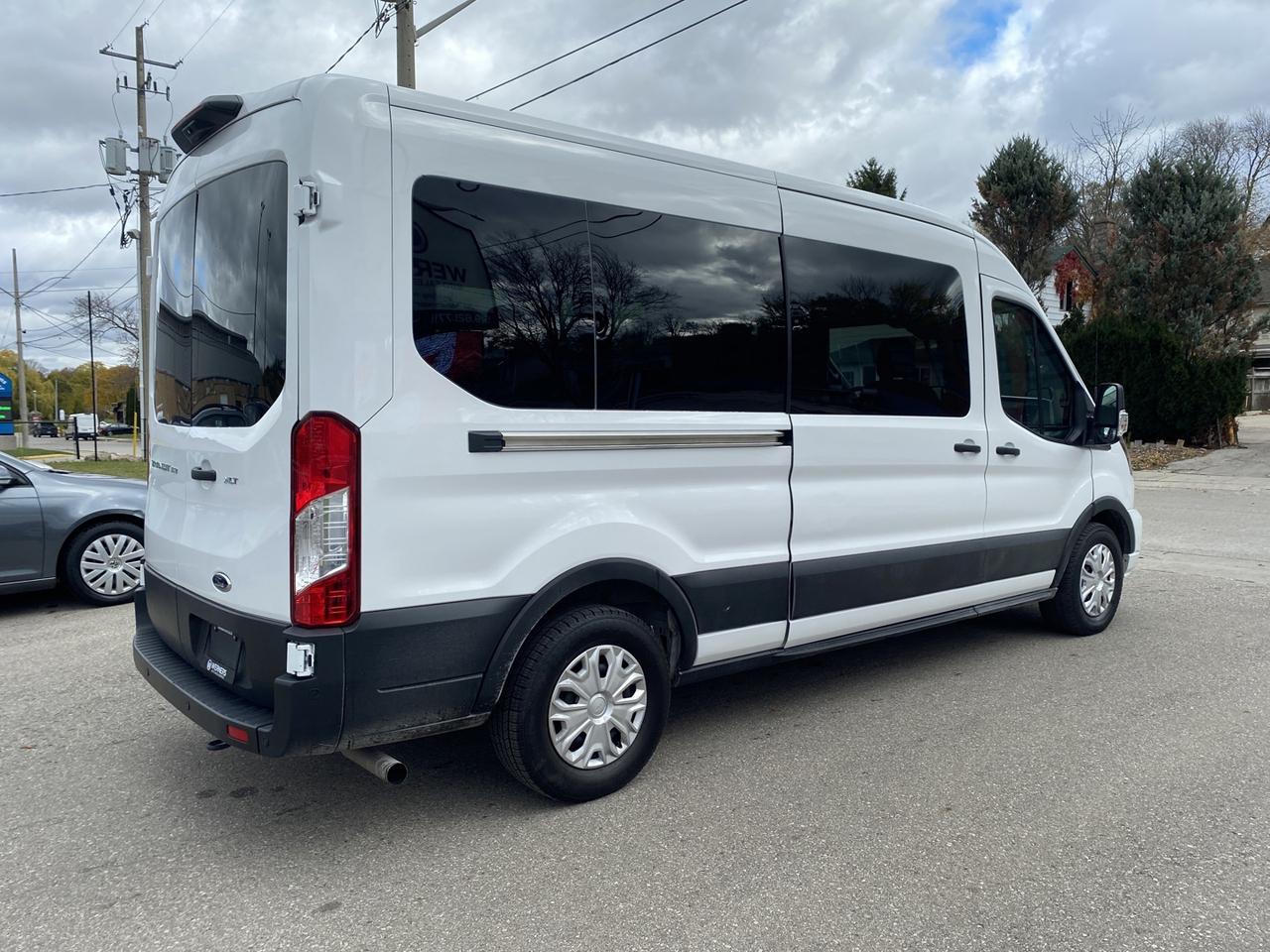 2023 Ford Transit 350 Wagon Med. Roof XLT w/Sliding Pass. 148-in. WB - Photo #3