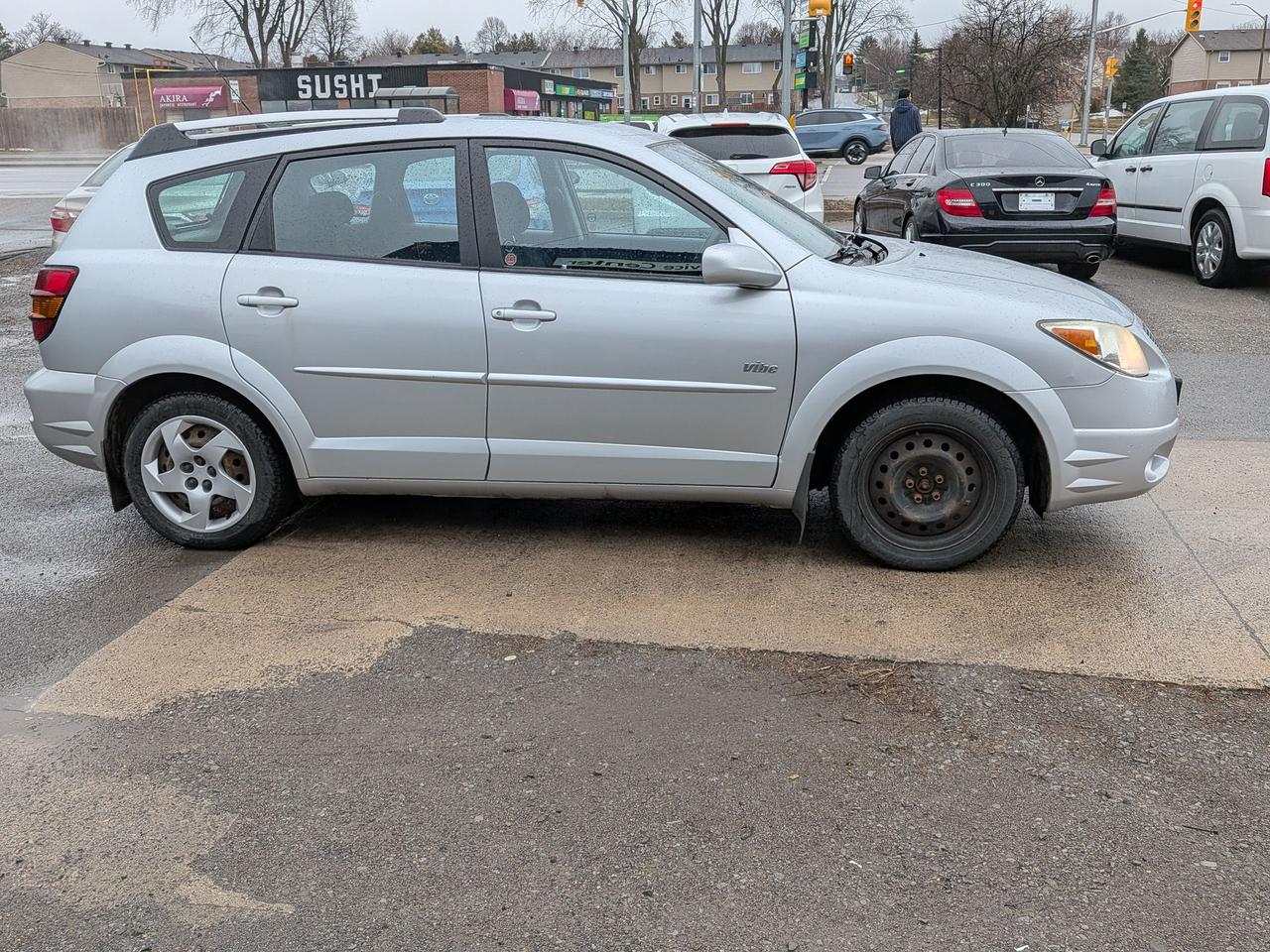 2005 Pontiac Vibe 4DR WGN FWD Photo3