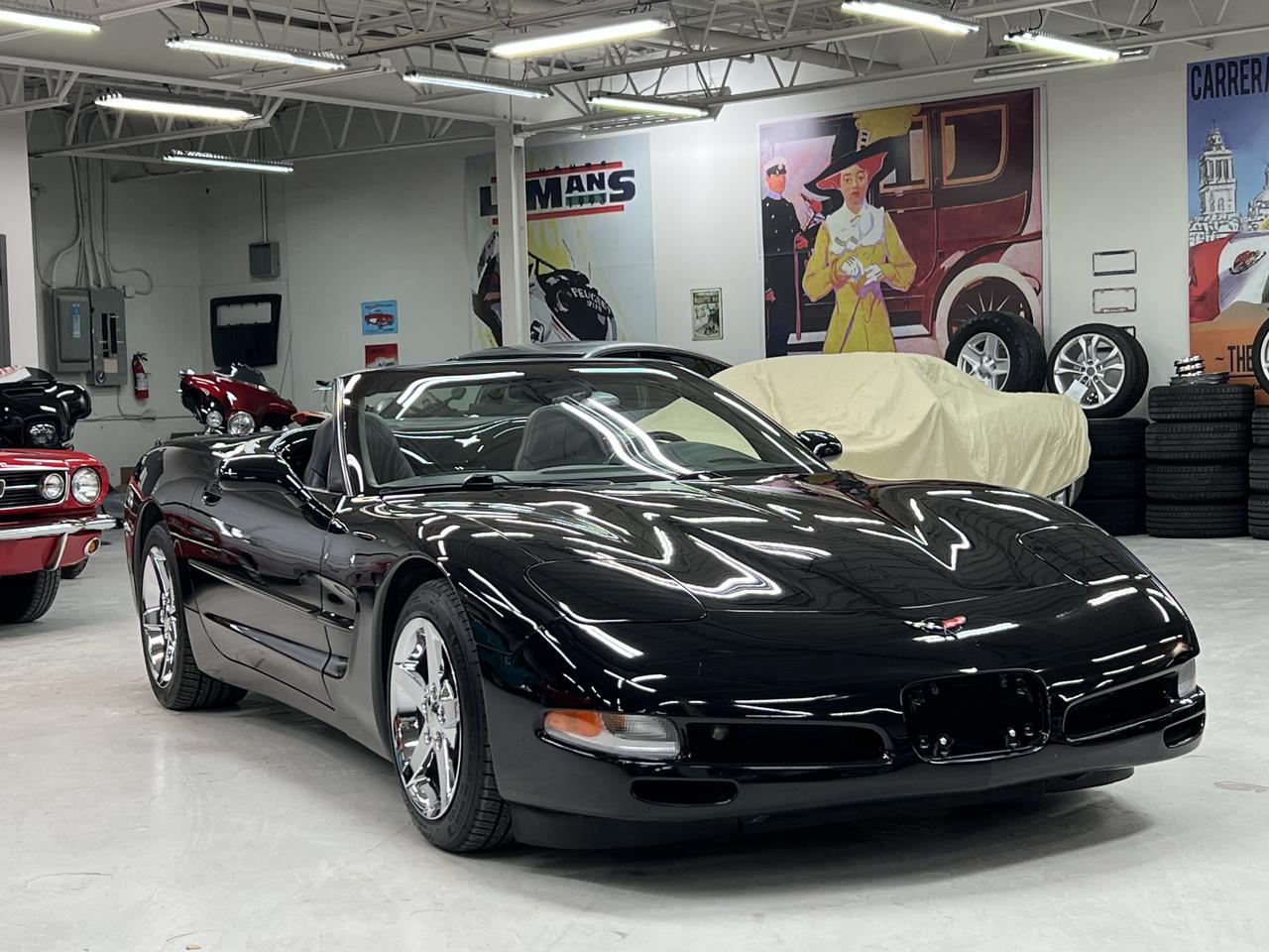 2001 Chevrolet Corvette 2dr Convertible w/F45