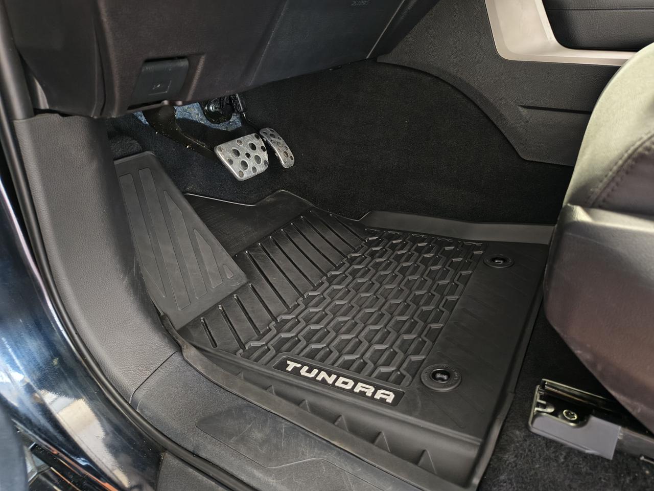 2024 Toyota Tundra SR5 TRD OFF ROAD Photo0