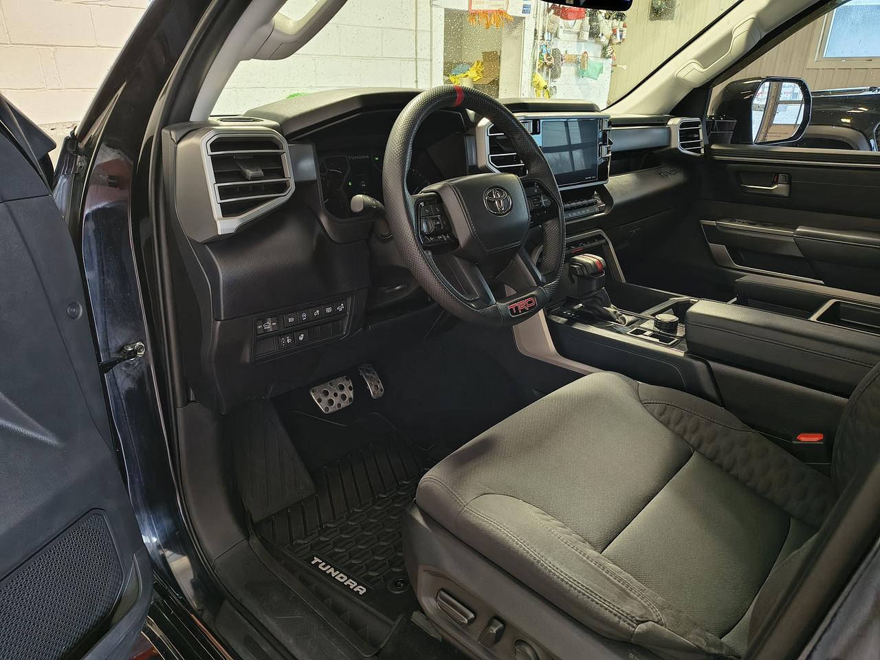 2024 Toyota Tundra SR5 TRD OFF ROAD Photo0