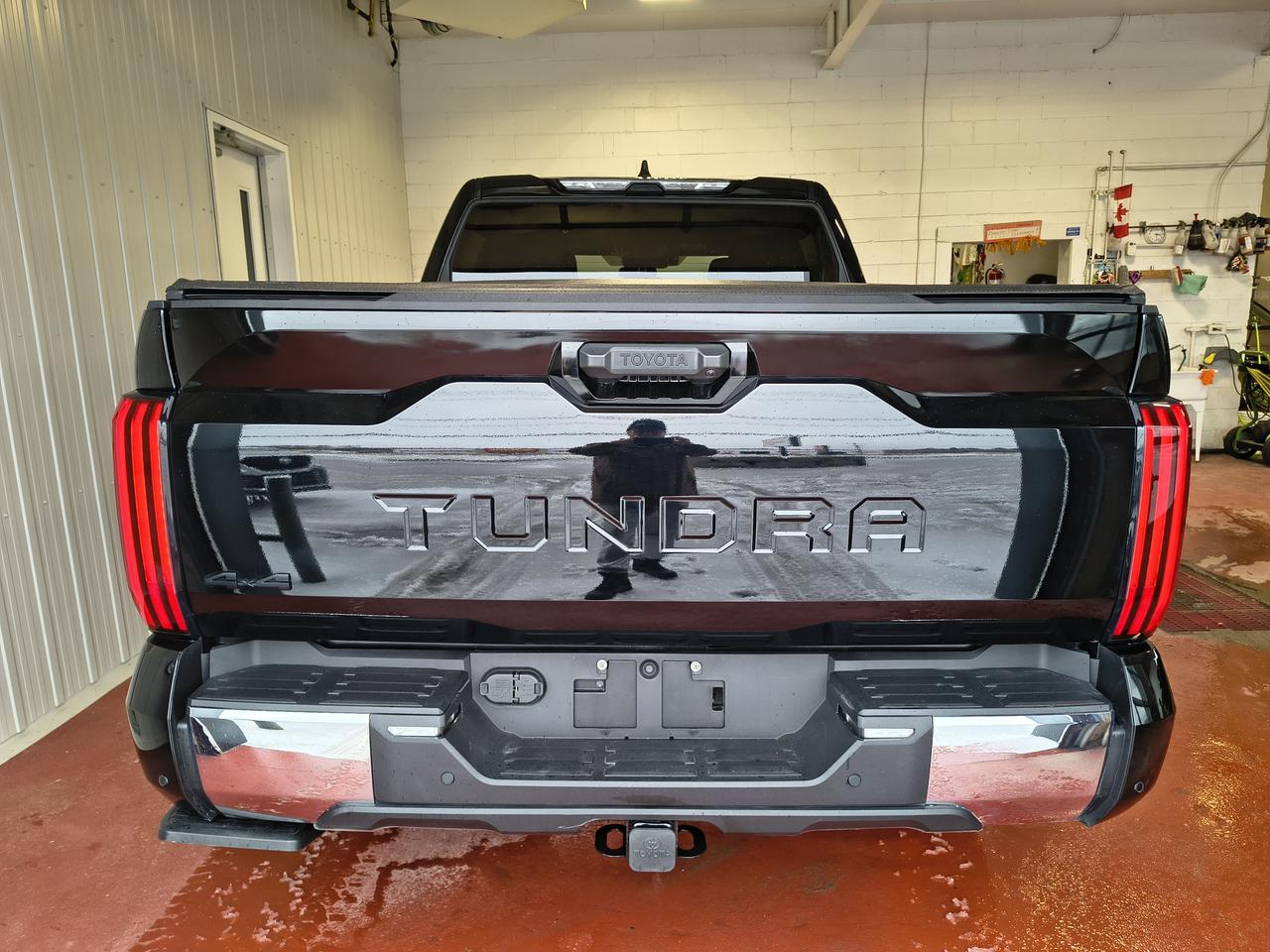 2024 Toyota Tundra SR5 TRD OFF ROAD Photo0