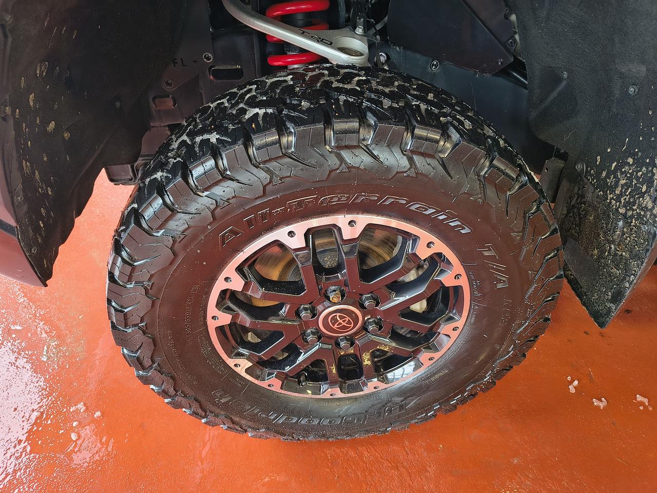 2024 Toyota Tundra SR5 TRD OFF ROAD Photo0