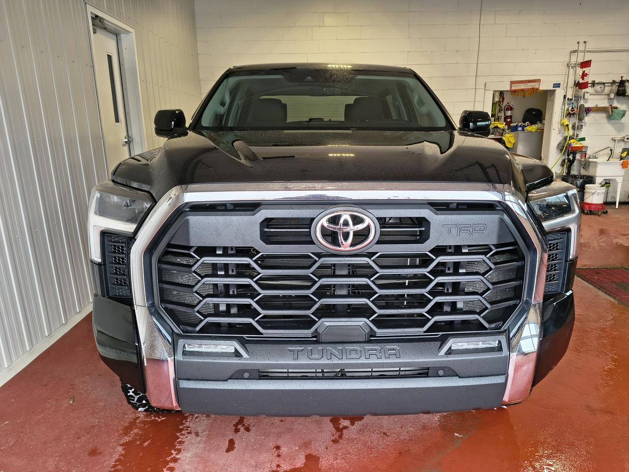 2024 Toyota Tundra SR5 TRD OFF ROAD Photo0