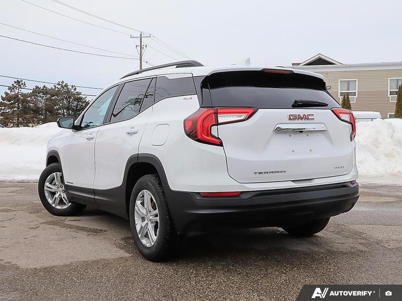 2023 GMC Terrain SLE, AWD, REMOTE START, R/V CAM, H/SEATS Photo
