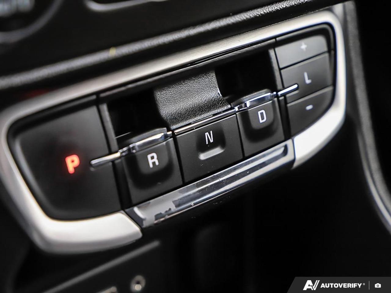 2023 GMC Terrain SLE, AWD, REMOTE START, R/V CAM, H/SEATS Photo