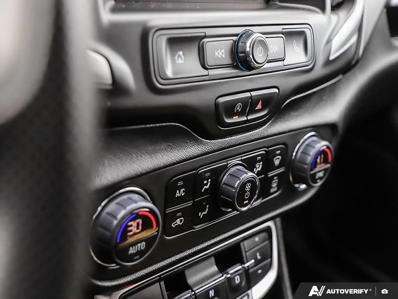 2023 GMC Terrain SLE, AWD, REMOTE START, R/V CAM, H/SEATS Photo