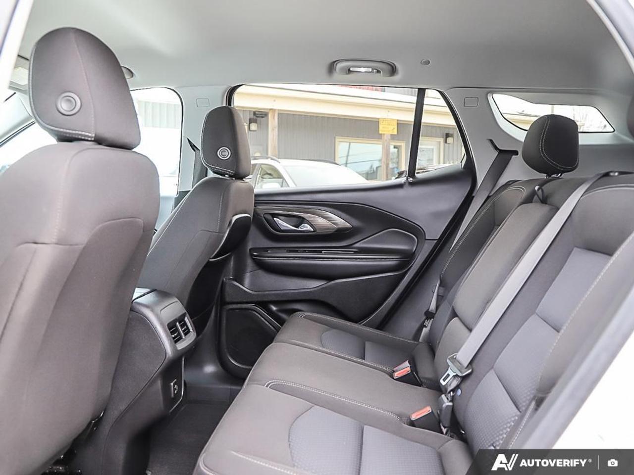 2023 GMC Terrain SLE, AWD, REMOTE START, R/V CAM, H/SEATS Photo