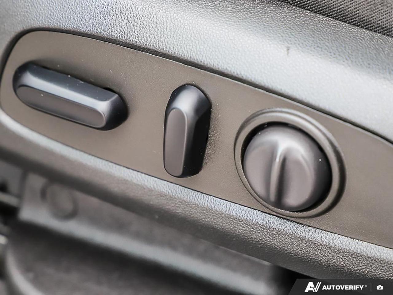 2023 GMC Terrain SLE, AWD, REMOTE START, R/V CAM, H/SEATS Photo