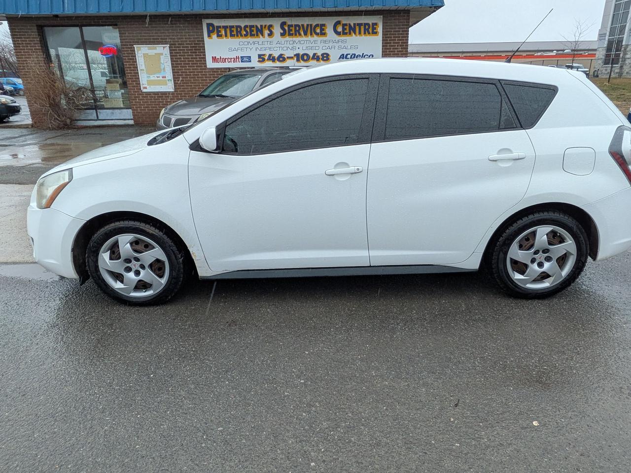 2009 Pontiac Vibe 4DR WGN FWD Photo