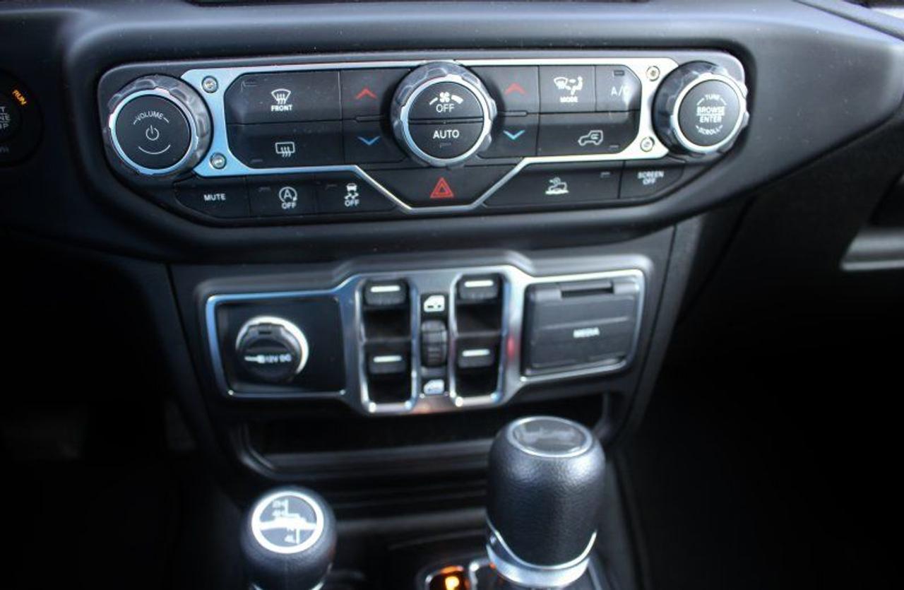 2023 Jeep Wrangler Sahara*Low Ks*4x4*CarPlay*Rear Cam*Navi Photo