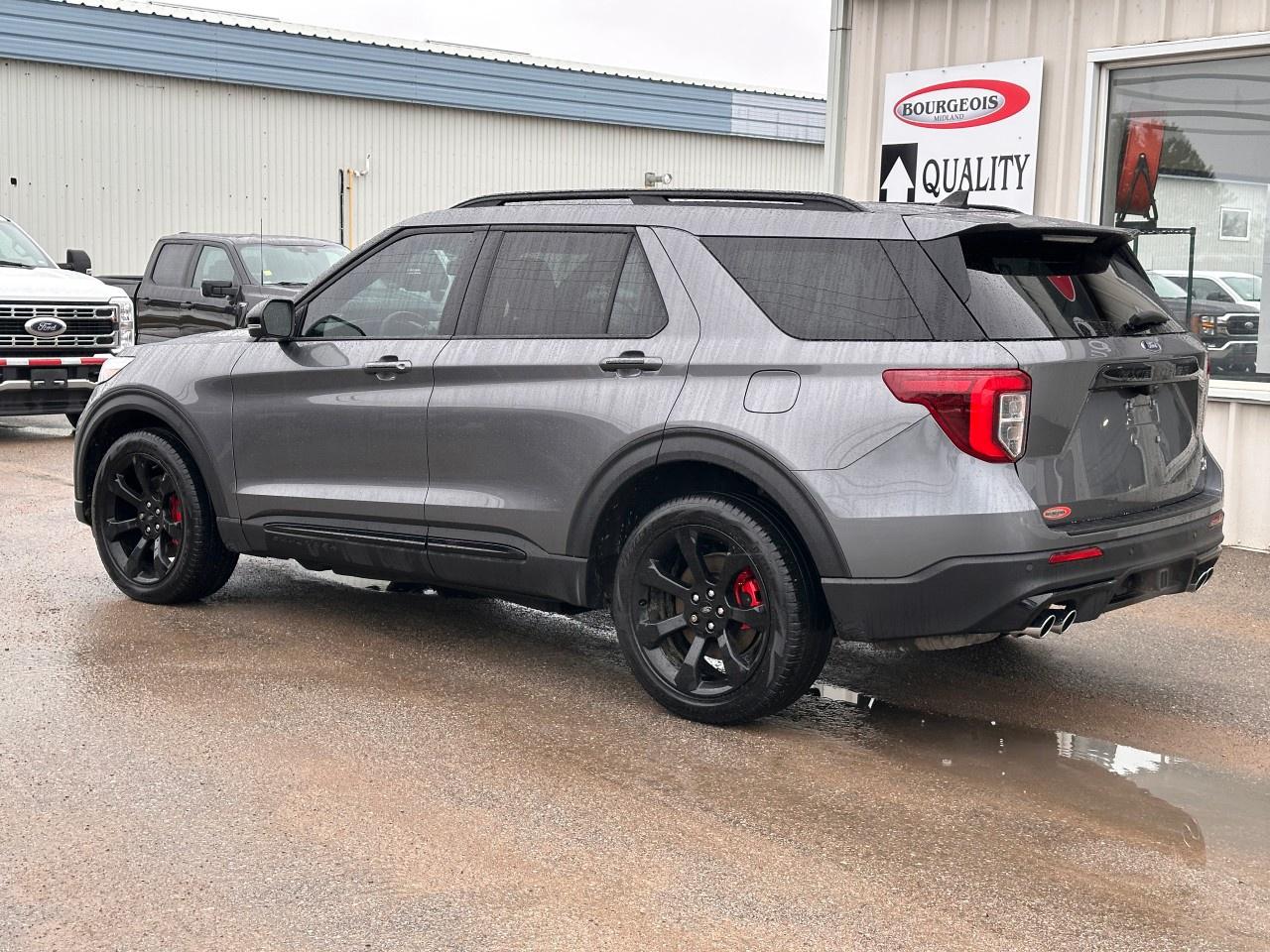 2023 Ford Explorer ST 4WD Photo